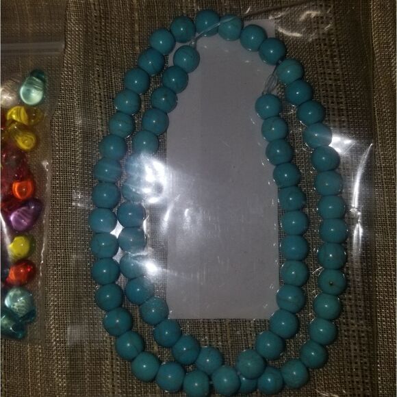 One strand of surprise beads+rainbow drops bundle - Picture 7 of 12